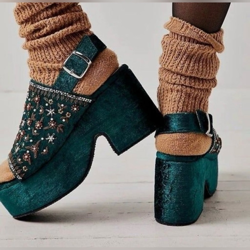 Free People Nicola Wedges Heel Sandals Velvet Beaded Chunky Green 39 US 8.5